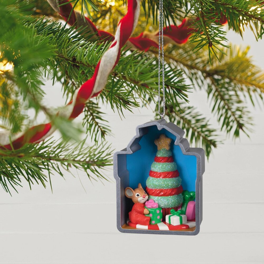 New! Cookie Cutter Christmas Hallmark Keepsake Ornament #11 Mouse & Presents - Picture 5 of 5